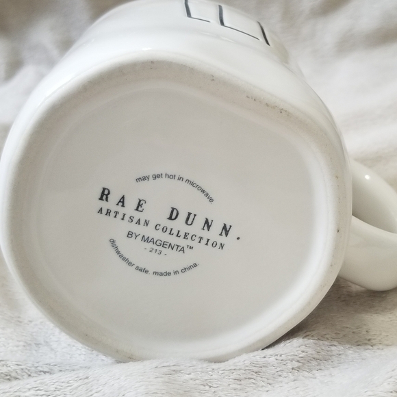 Rae Dunn Elf Christmas Holiday Coffee Mug. White w/ Red Interior. NWT - Picture 4 of 4